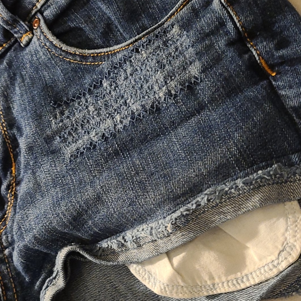 Jean Shorts - Picture 3 of 4